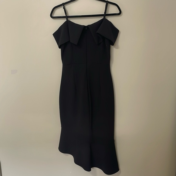 Le Château - Asymmetrical Formal Dress - Black - Small - Picture 2 of 5